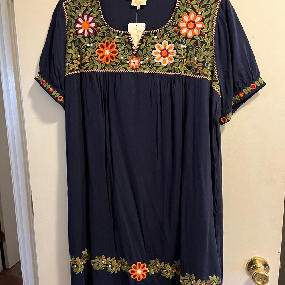 New with tags 2x navy dress